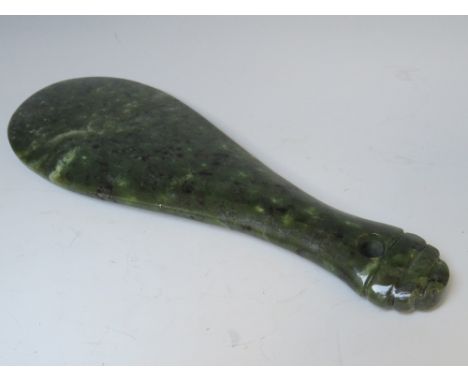 A POLYNESIAN NEW ZEALAND MAORI CARVED GREENSTONE JADE MERE OR PATU CLUB, L 30.5 cm