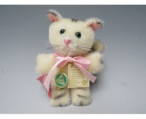 AN UNUSUAL HERMANN MOHAIR 'FIRST EVER MADE PIN BEAR CAT' BROOCH, with tags and labels, H 11.5 cm