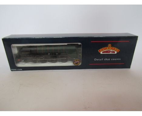 A boxed Bachmann 00 gauge 32-551 Class A1 60158 Aberdonian locomotive and tender in BR green livery