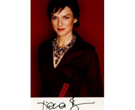 British Newsreader Fiona Bruce Personally Signed 6x4 Colour photo. Fiona Elizabeth Bruce, born 25 April 1964, is a British jo