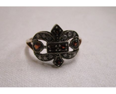 Gold diamond &amp; garnet antique style ring