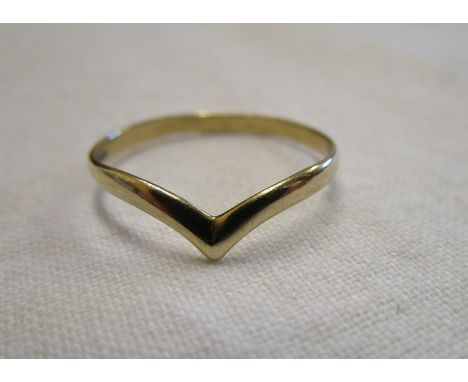 Gold wishbone ring