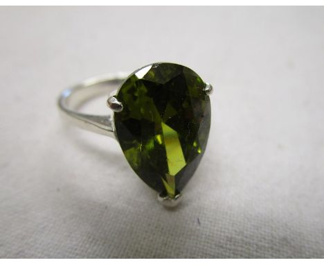 Silver set peridot ring
