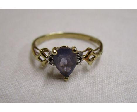Gold amethyst and diamond set ring