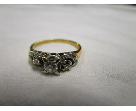 Gold 3 stone diamond ring
