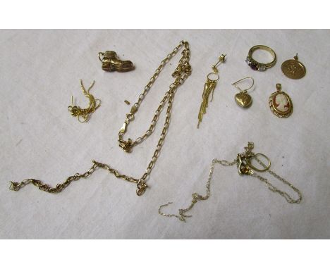 Collection of jewellery to include hallmarked gold &amp; stone set ring, St Christopher medal, cameo pendant, boot charm etc 