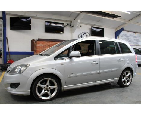 Make &amp; Model: Vauxhall Zafira SRI XPDate of Reg: LP10 LLXColour: Silvercc: 1796MoT: 30-12-2022Fuel Type: PETROLMileage: 6