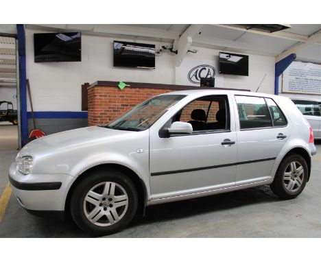 Make &amp; Model: VW Golf MatchDate of Reg: AV03 WXYColour: Silvercc: 1598MoT: 10-02-2023Fuel Type: PETROLMileage: 119kTransm