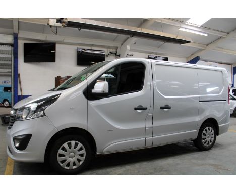 Make &amp; Model: Vaux Vivaro 2900 Sportive CDTIDate of Reg: VO17 VURColour: Silvercc: 1598MoT: 21-06-2022Fuel Type: DIESELMi