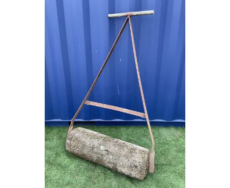 19th century stone and metal lawn rollerDimensions: Height:&nbsp;155cm&nbsp;