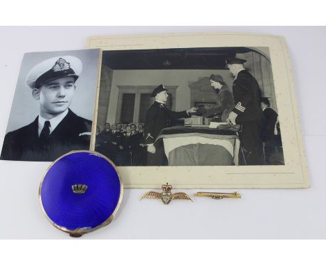 ***REOFFER IN&nbsp;DERBY BARGAIN HUNT SALE&nbsp;NOVEMBER A&amp;C £100-£150***&nbsp;A collection of Royal Navy/Fleet Air Arm i