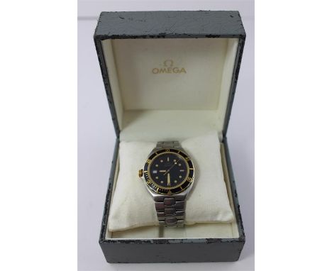 A gentleman's stainless steel Omega Seamaster automatic chronometer 200m bracelet watch, black dial with dot and baton hours,