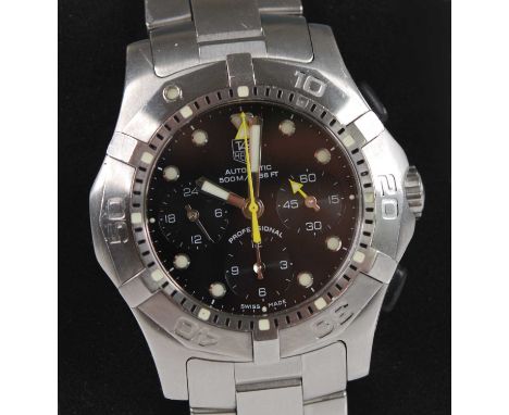 A gent's Tag Heuer Aquagraph calibre 60 automatic stainless steel bracelet diver's wristwatch, model CN211A, having a signed 