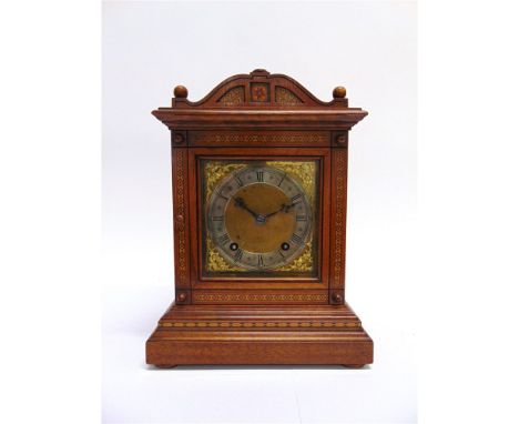 A LATE 19TH CENTURY 8-DAY MANTLE CLOCK,  the walnut case decorated with Tunbridge ware inlay, silvered chapter ring with Roma