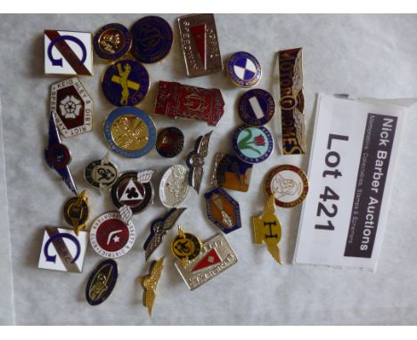 Speedway : Badges - early 2000's re-issues of vintage and rare mostly pre-war badges, collectable and in good cond (30).