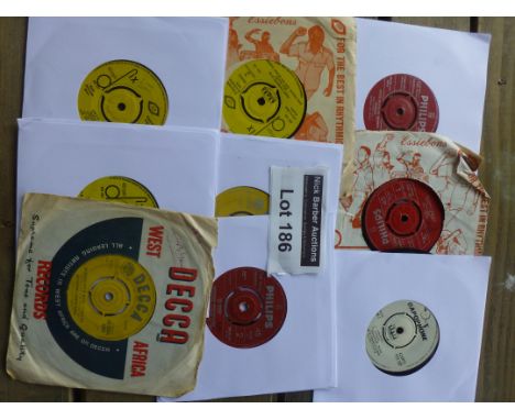Records : 7" singles - small selection of Ghanaian singles incl EK's Band, Nananom Band etc, on Philips, Gapophone, Essiebons
