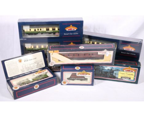 Bachmann Branch-Line OO gauge model railways including 0-6-0 locomotive and tender 1974 LNER 31-850, 2-6-2 locomotive 7684 LN