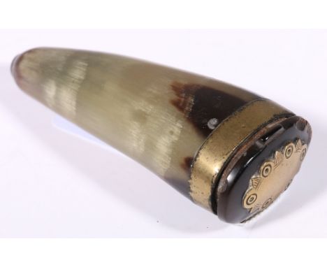 18th / 19th century horn snuff mull of trumpet form with brass mounts and collar, 10.5cm long