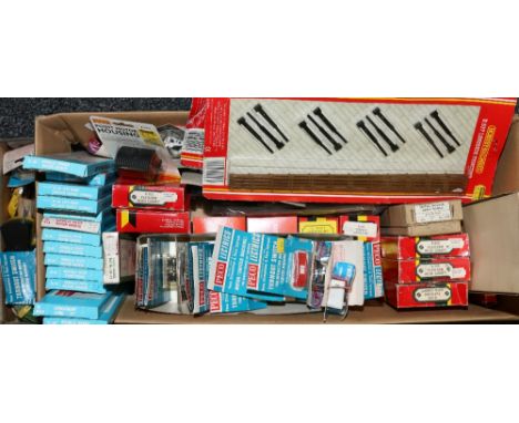 Vast quantity of Hornby and other OO gauge model railways layout accessories including R739 operating 75 ton Breakdown Crane,