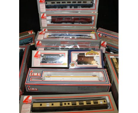 Lima OO gauge locomotives including 205245A1 Railfreight, 204842A6 Highland Enterprise Scotrail 37427, 205229A2 class 31 9720