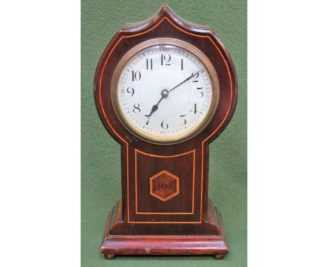 Pristine Edwardian mahogany inlaid French style mantle clock, with circular enamelled dial. Approx. 25cm H x 14cm W x 8cm D 