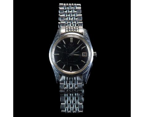 A GENTS STEEL OMEGA SEAMASTER BRACELET WATCH circular black dial, signed Omega Seamaster with silver baton indices and sword 