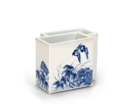 A CHINESE BLUE AND WHITE BRUSH POT underglaze blue painted with birds, bears underglaze blue seal mark. 12cm wideIn good cond