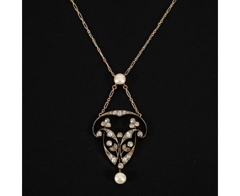 Jugendstilcollier mit Altschliff-Diamanten und Perlchen.             Gelbgold/Weißgold 585 geprüft. Anhänger 5,5 x 2,7 cm. Ke