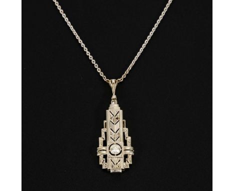 Art-déco-Anhänger mit Brillant und Diamantrosen an Kette.             Weißgold 585 gestempelt. Anhänger 4 x 1,5 cm. Kette L 3