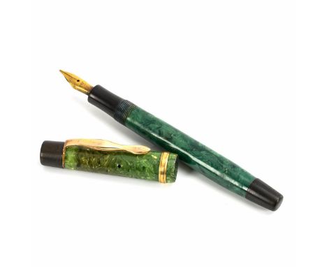 Füllfederhalter. Montblanc. Auf dem Korpus kaum lesbar: "Simplo, Original Montblanc, D.R.P. 508058" mit Firmenzeichen auch au