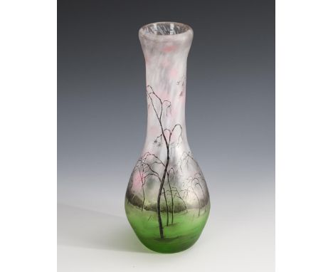 Vase mit Landschaftsmalerei. Daum. Verreries de Nancy, Daum Fréres & Cie., signiert, um 1905.             Farbloses Glas mit 