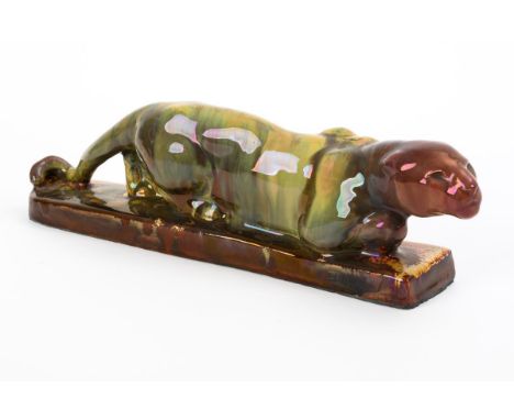 Schleichender Panther auf Sockel. August Gaul. Ungemarkt. Um 1910/20. Am Sockel signiert "Gaul".                     GAUL,   