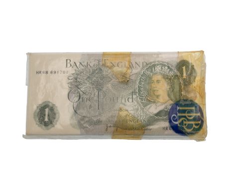 1970-1978 unopened sealed pack of Queen Elizabeth II series C banknotes signed JBP (Dugg 322). Obverses: dark green portrait 