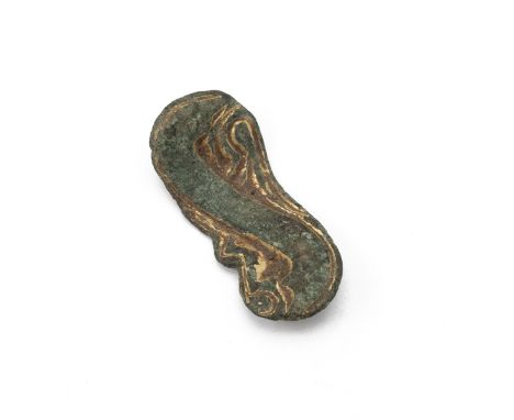Saxon gilt mount, possibly zoomorphic with a curved 'S' shape decoration. Weight: 6.1g. Dimensions: 33mm in length, 13mm wide