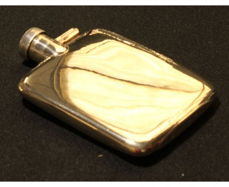 A silver hip flask, Birmingham 1927, 161g 