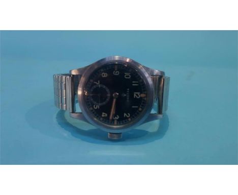 A Gentleman's British military record W.W.W. wristwatch, circa 1940's, part of the 'Dirty Dozen', numbered L32437, 550284