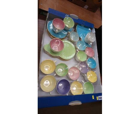 One tray of Maling cups and saucers