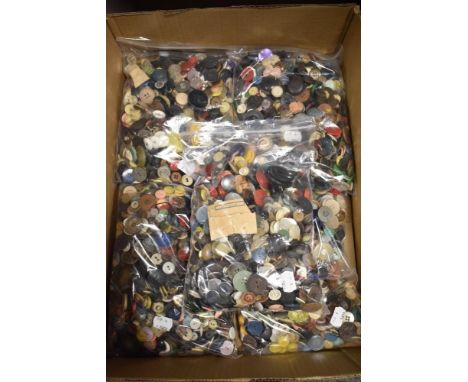 Five kilogram bags of mixed buttons, including vintage and modern