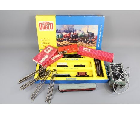 Miscellaneous Hornby Railway Items. The collection includes a Hornby-Dublo Electric Train in the original box, together with 