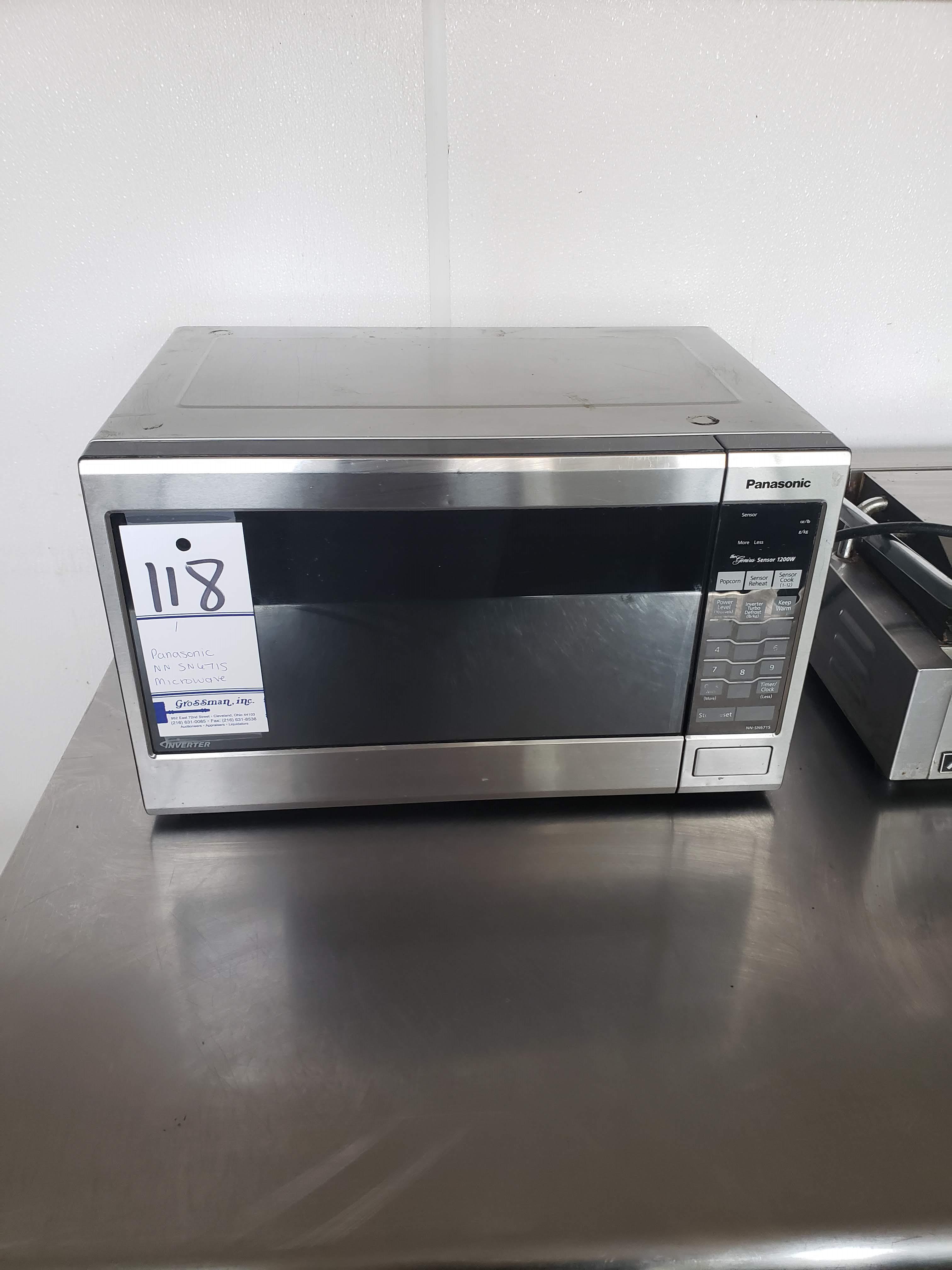 PANASONIC MICROWAVE NN SN671S