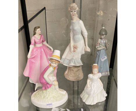 4 X ROYAL DOULTON FIGURES &amp; 1 LLADRO