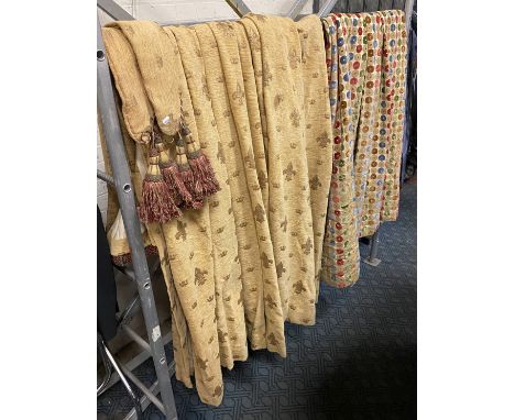 2 PAIRS OF LARGE STRIPPED SILK CURTAINS AND TIE BACKS (BLUE)
