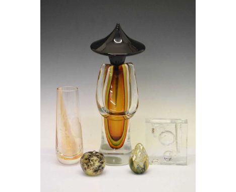 Quantity of 20th Century British and European art glass to include Pukeberg textured candleholder, Carla Fiorotto Venetian fi