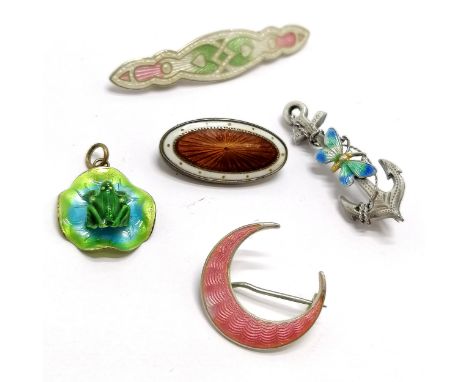 Enamel 4 x brooches (inc Marius Hammer - chip to enamel &amp; Art Nouveau pink / green / white 5.5cm &amp; anchor brooch unma