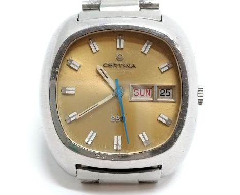 Certina vintage automatic day / date wristwatch #288 in stainless steel 34mm case on original bracelet &amp; running BUT WE C