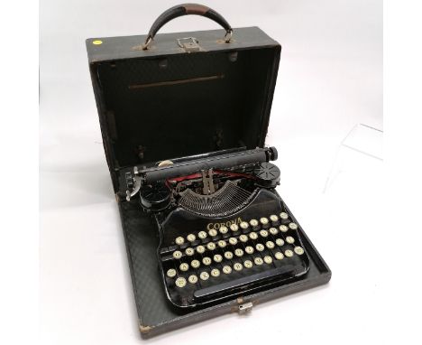 Antique Corona typewriter in original carry case 