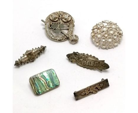 6 x silver marked brooches inc antique stylised instrument by Alfred James Cheshire, Bairn (4.2cm), Celtic stone set (has den