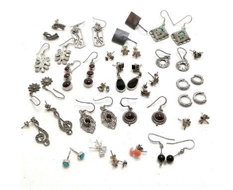 26 x pairs of silver earrings (mostly marked) inc Kit Heath (4.5cm), coral, marcasite etc - total weight 66g 