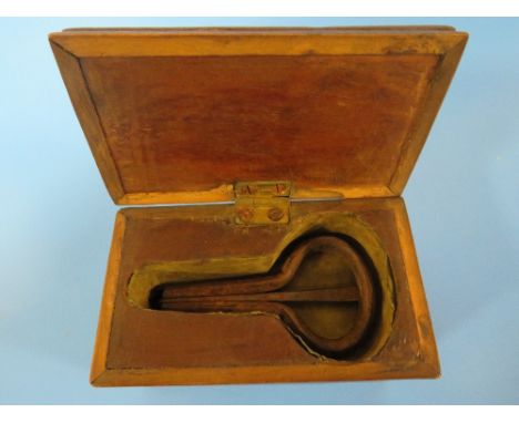 A VINTAGE INLAID BOXED JEWS HARP