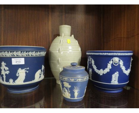 A WEDGWOOD BLUE DIP PLANTER TOGETHER WITH A LARGER ADAM'S EXAMPLE ETC (4)